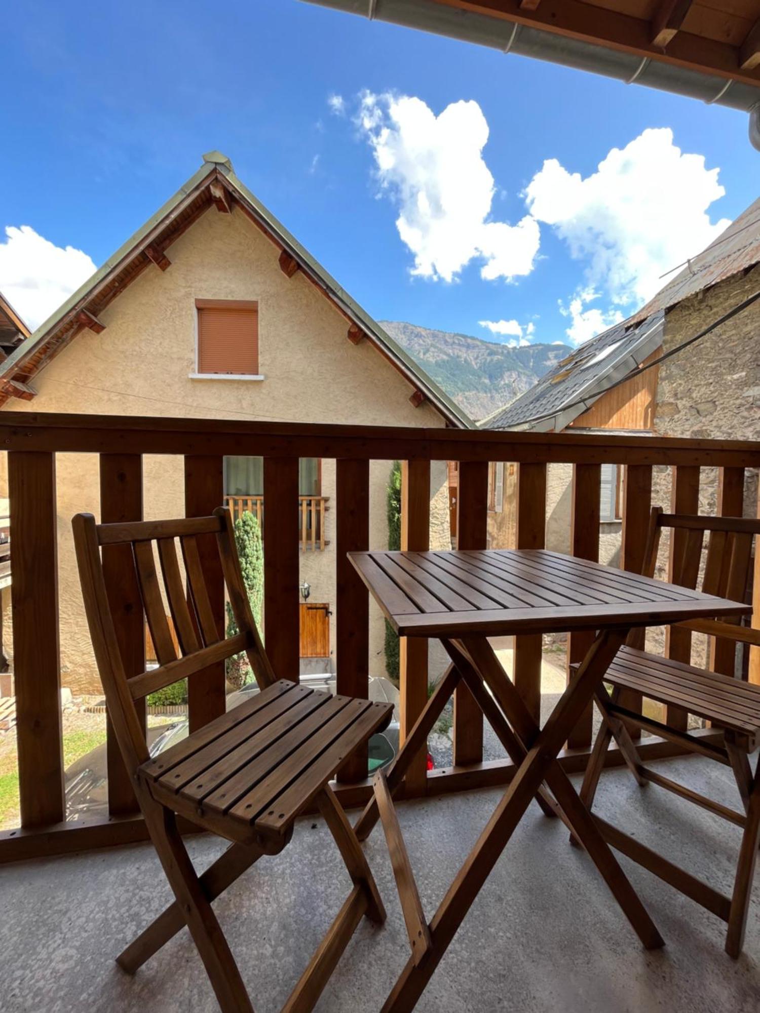 The Stable House Bourg D'Oisans -Bike/Hike/Ski Le Bourg-dʼOisans Exterior foto